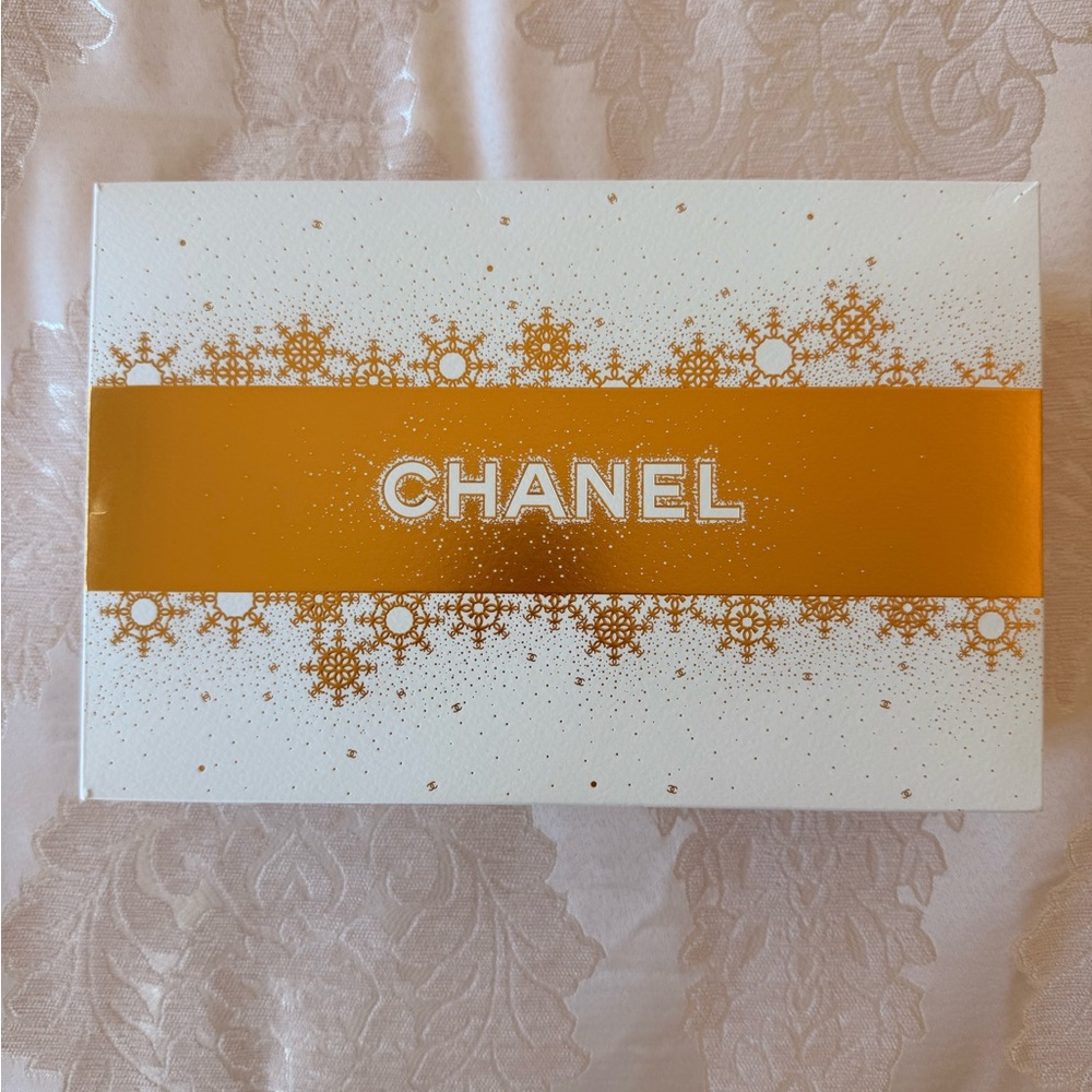 CHANEL Skincare Set Box in White and Gold